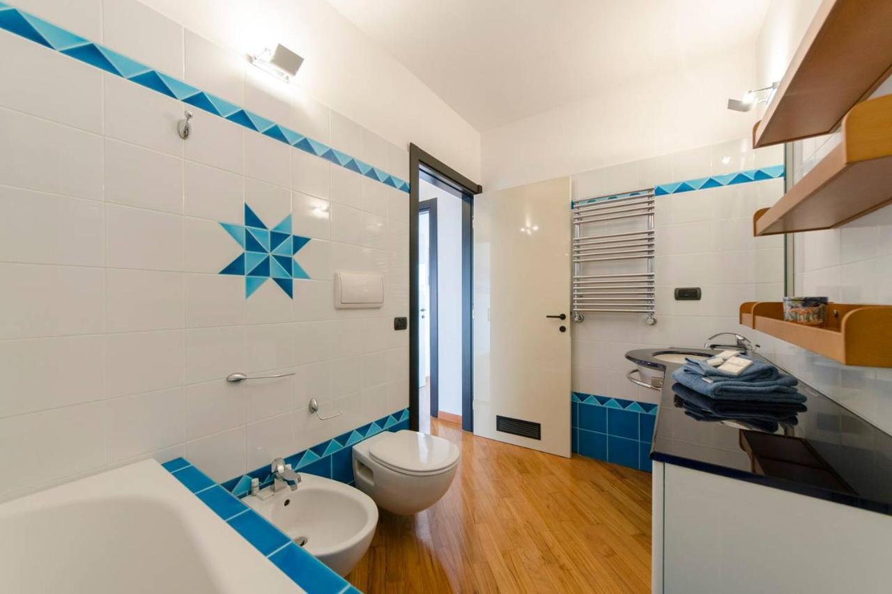 Joivy Exclusive Seaview Flat For 4, In Central Genoa Apartment Exterior photo
